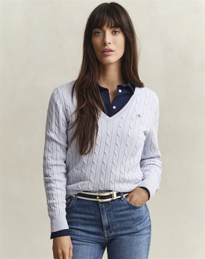 Gant - Cable V-Neck Strik - Light Blue